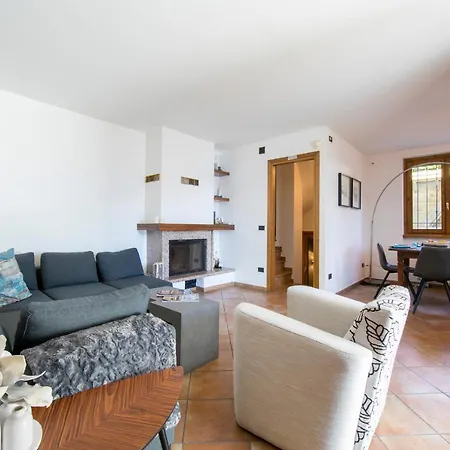 Germasino Sleeps 8 Pool Morbio