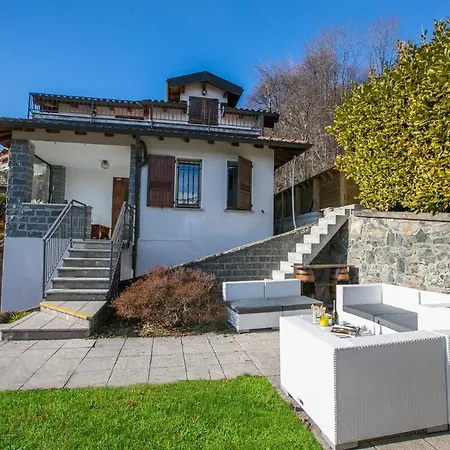 Germasino Sleeps 8 Pool Morbio