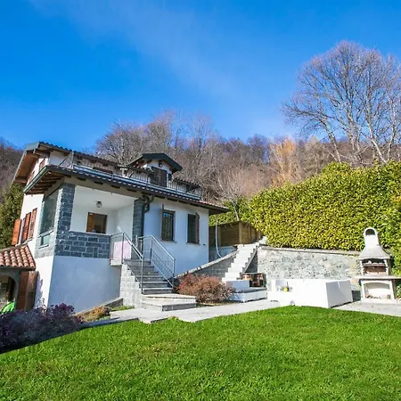 Germasino Sleeps 8 Pool ヴィラ Morbio